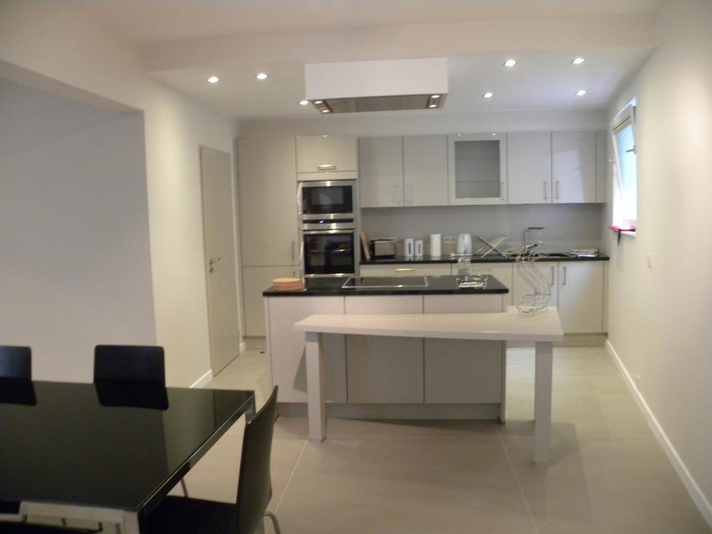 City Center Apartments Brasseurs Brüksel Oda fotoğraf